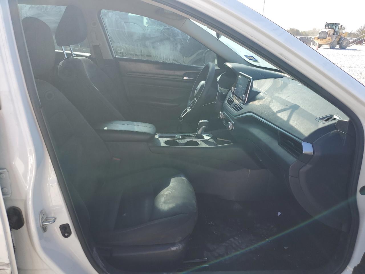 2020 Nissan Altima - Image 7