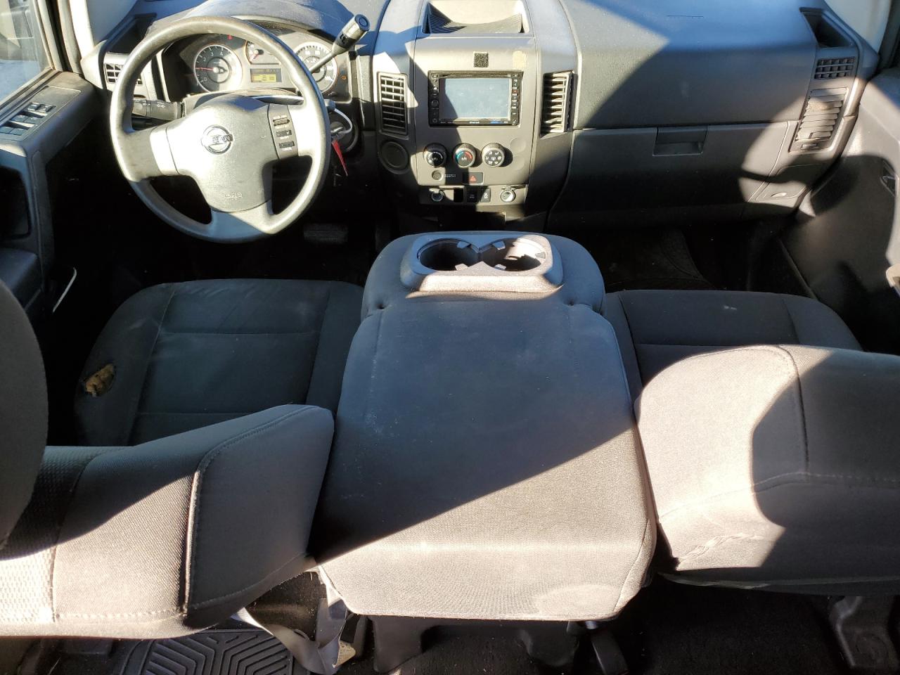 2012 Nissan Titan - Image 8
