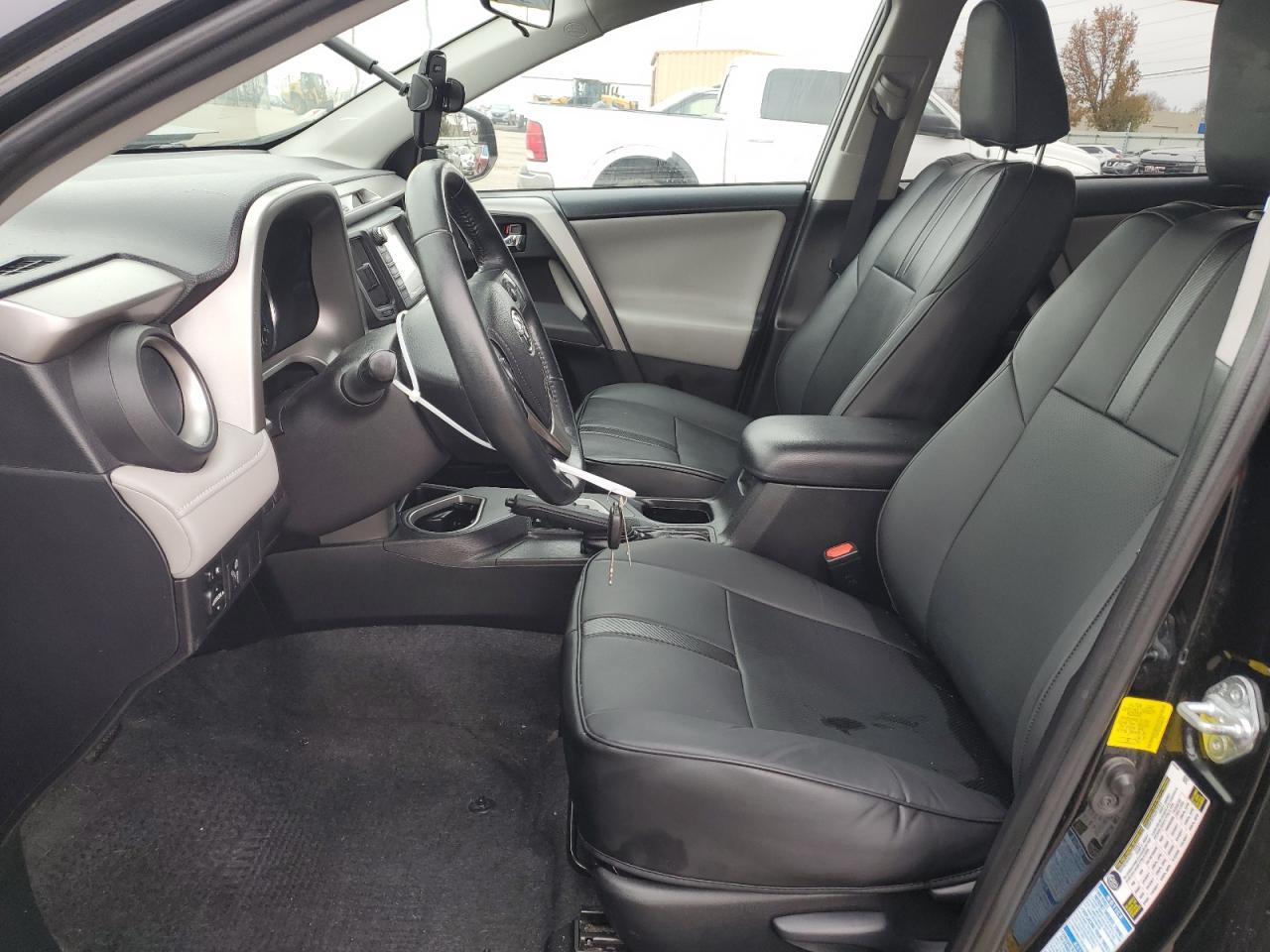 2016 Toyota RAV 4 - Image 7