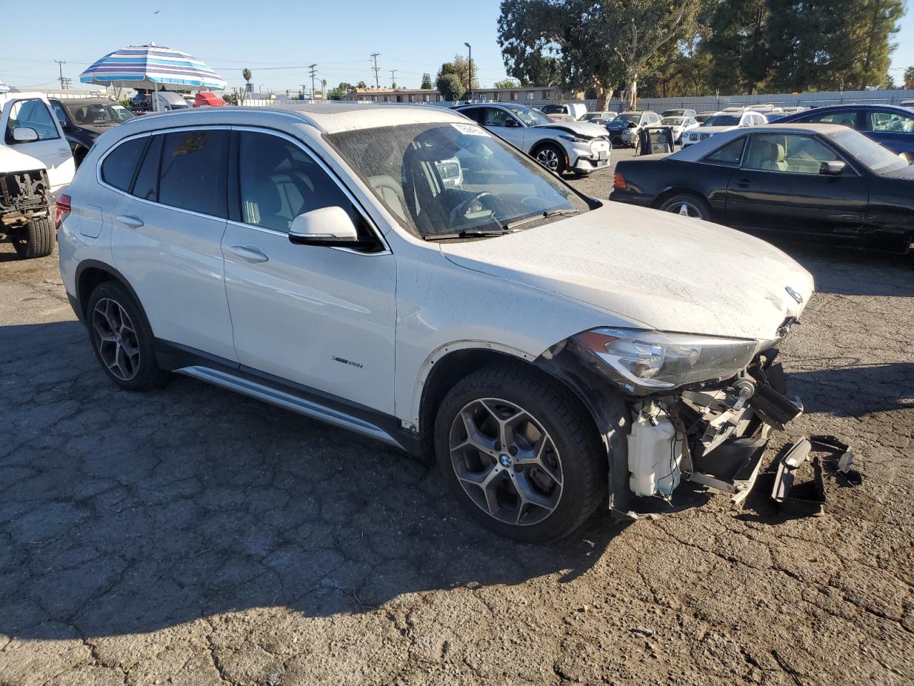 VIN WBXHT3Z34J4A66771 2018 BMW X1 no.4