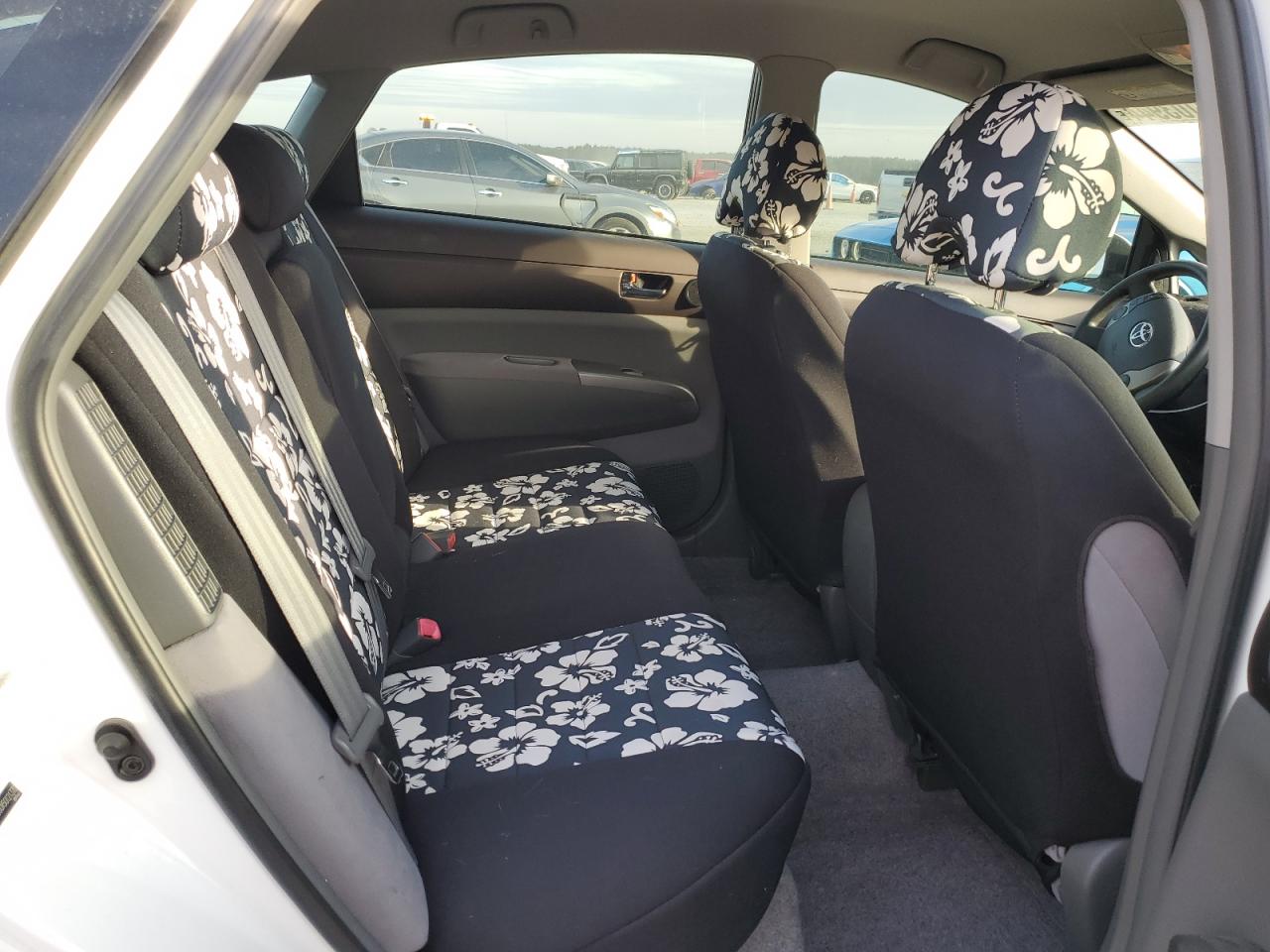 2005 Toyota Prius - Image 10