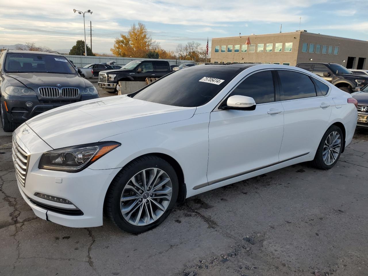 VIN KMHGN4JE2GU128269 2016 HYUNDAI GENESIS no.1