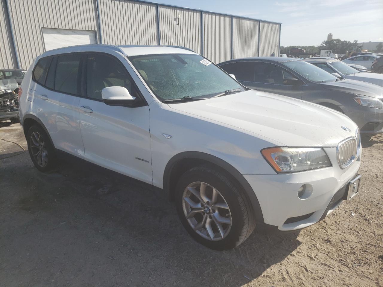 VIN 5UXWX7C59DL980403 2013 BMW X3 no.4