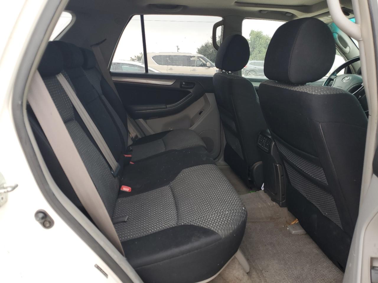 2006 Toyota 4Runner - Image 11