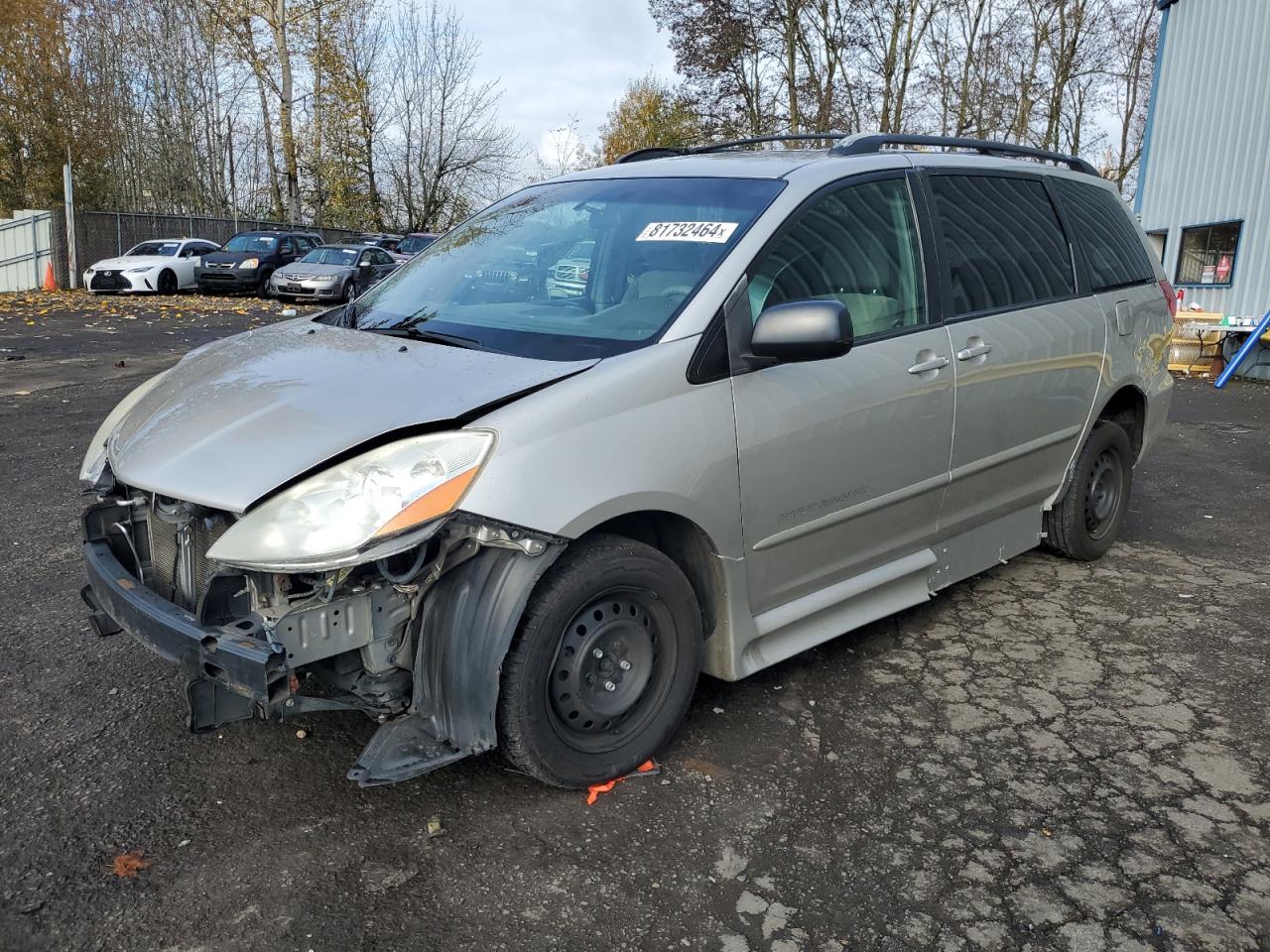 2009 Toyota Sienna Ce for Sale in Portland, OR - Front End