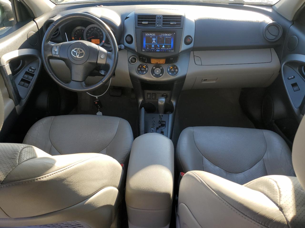 2010 Toyota RAV 4 - Image 8