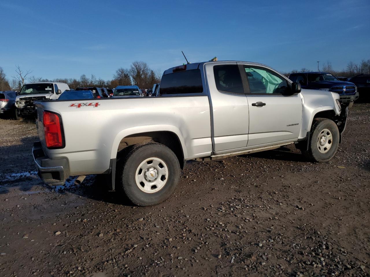 VIN 1GCHTBEN6K1104340 2019 CHEVROLET COLORADO no.3