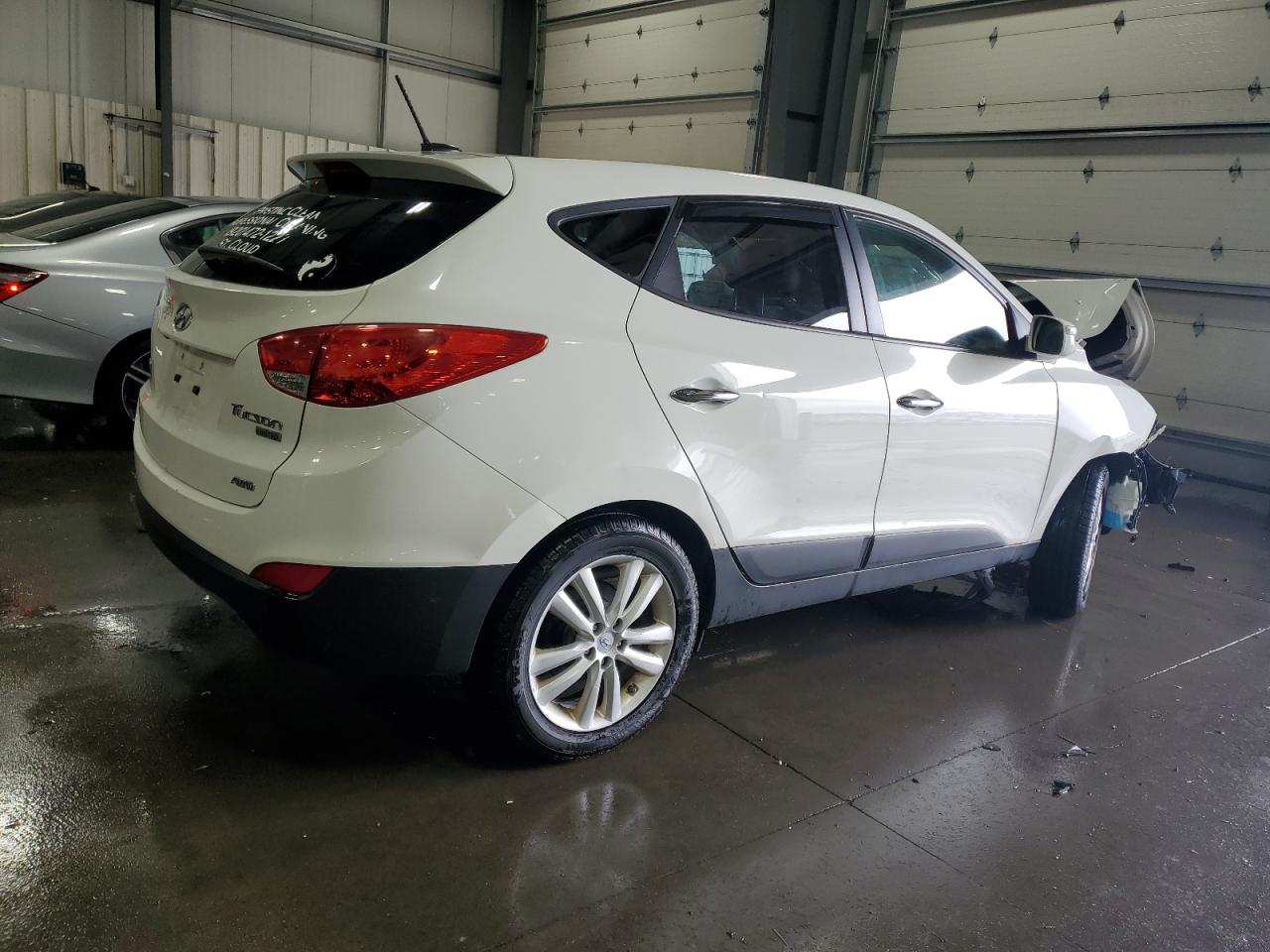 2011 Hyundai Tucson - Image 3