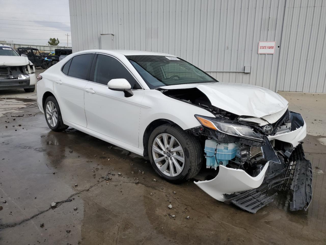 VIN 4T1C11BK3NU062695 2022 TOYOTA CAMRY no.4