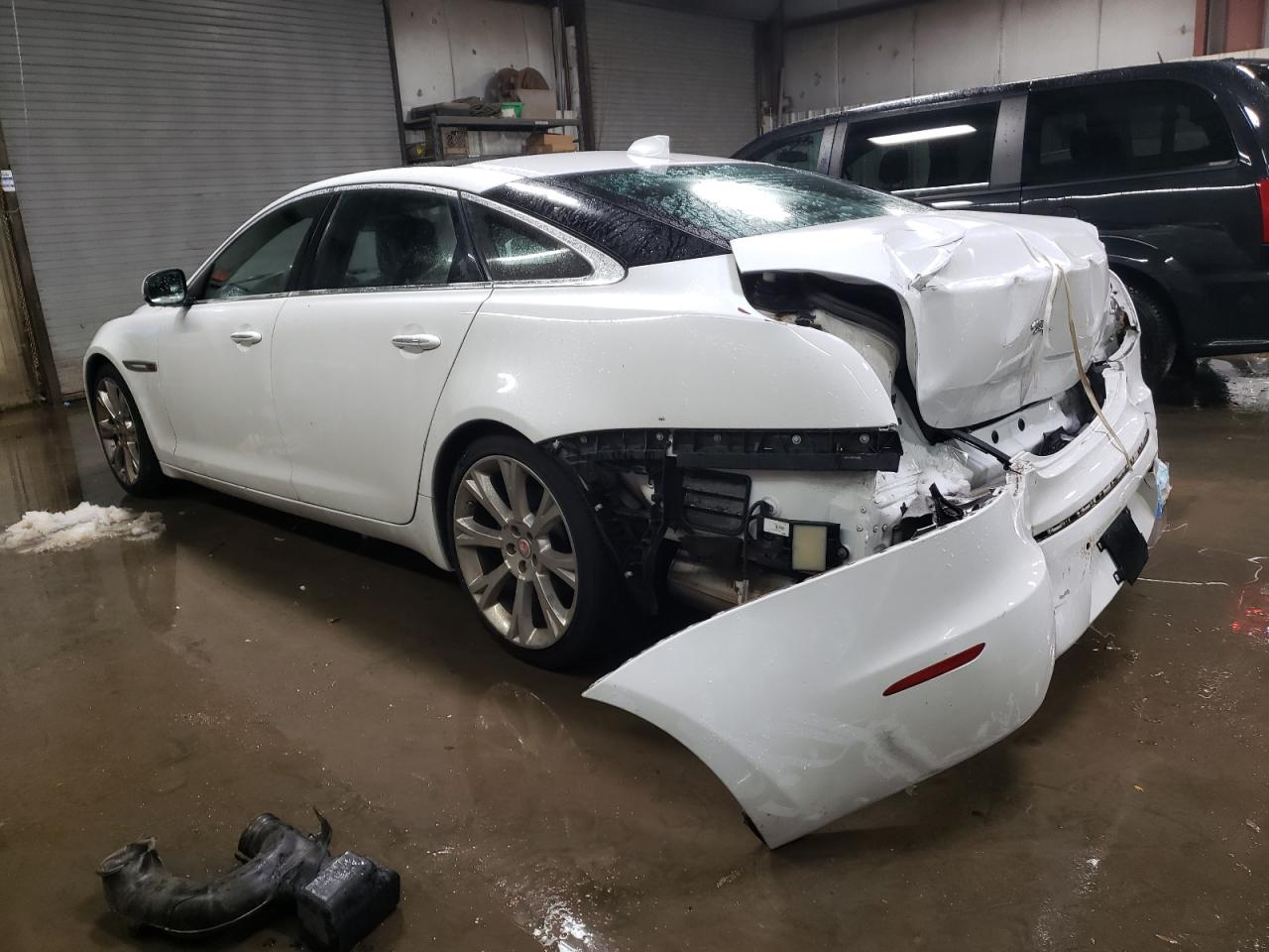 2017 Jaguar XJ - Image 2