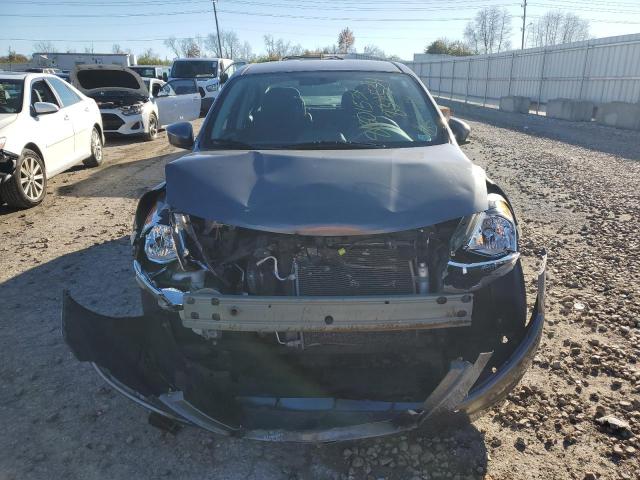  NISSAN VERSA 2017 Серый