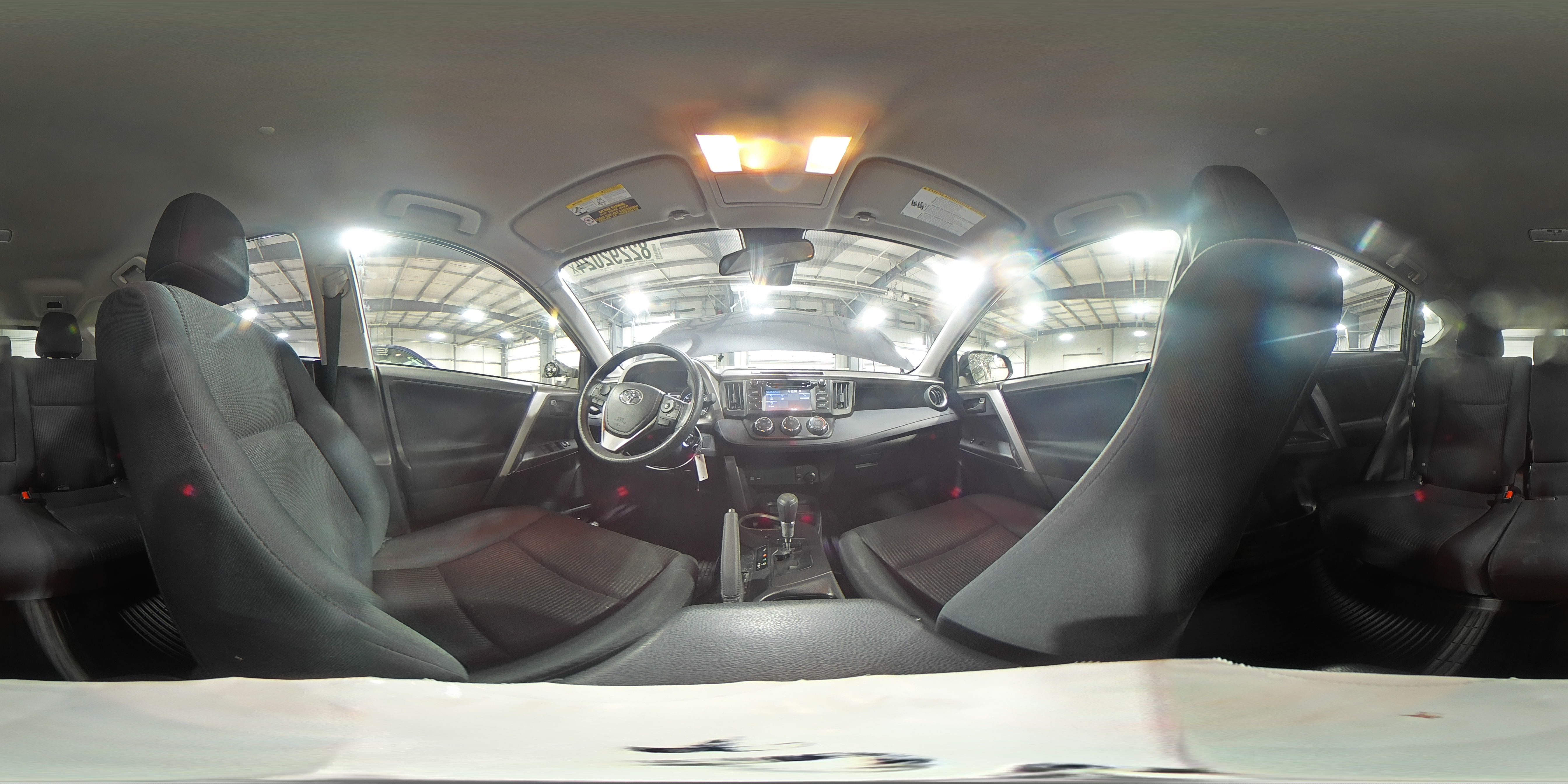 2018 Toyota RAV 4 - Image 15