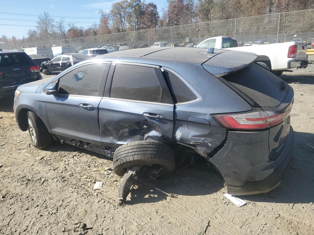 2019 Ford Edge - Image 2