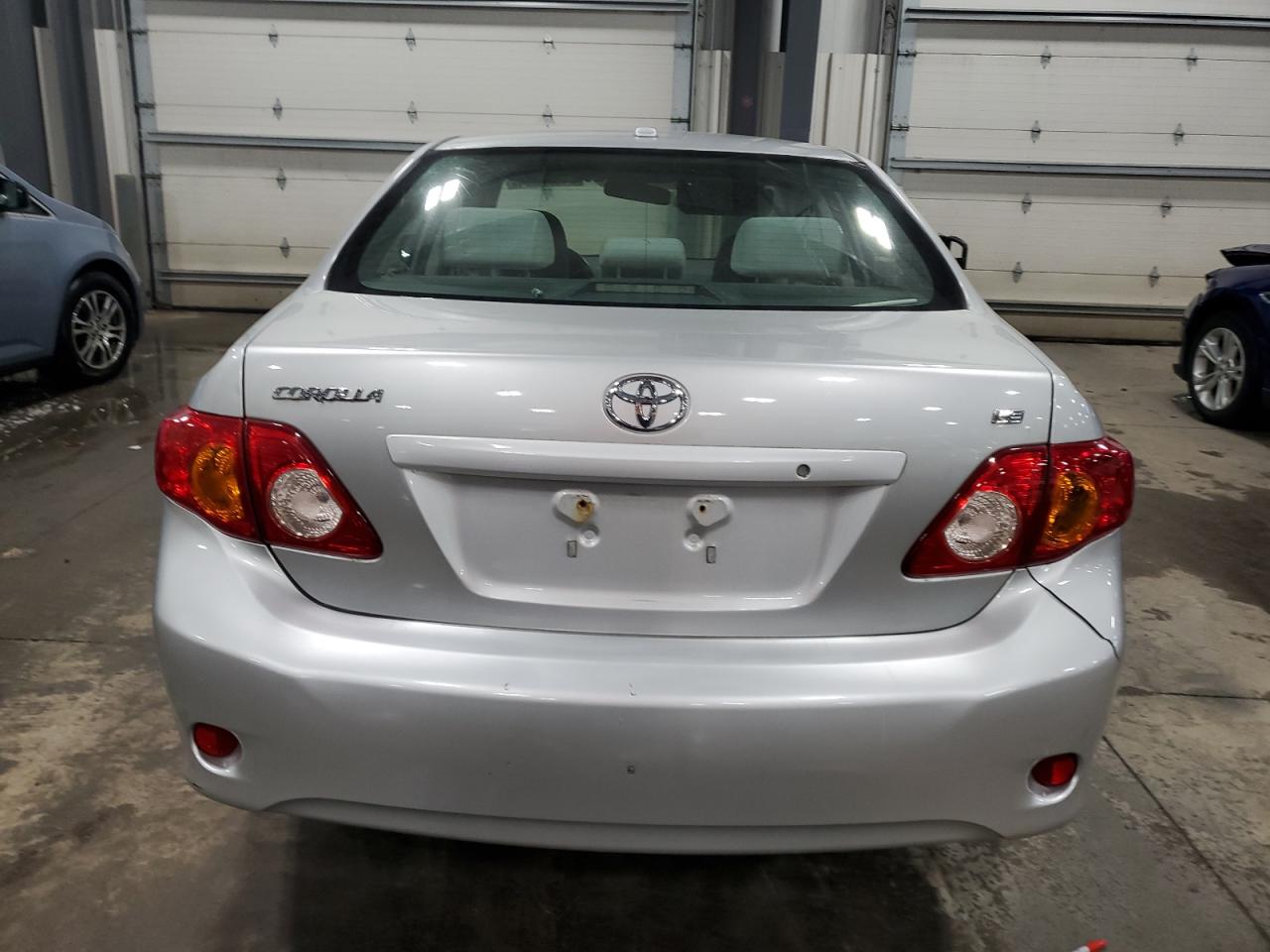 2009 Toyota Corolla Base VIN: JTDBL40E799057663 Lot: 81527854