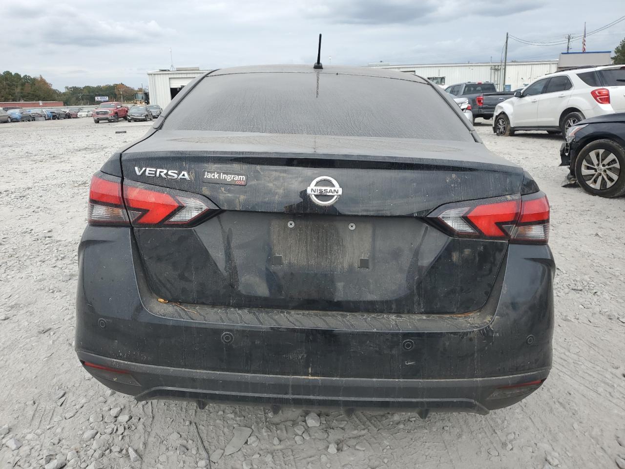 2021 Nissan Versa - Image 6