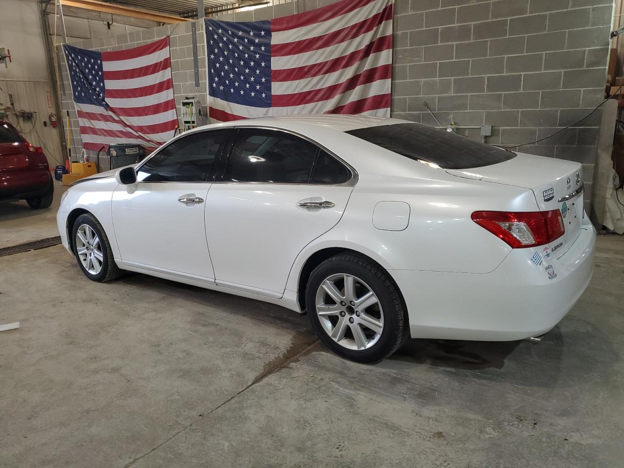 2009 Lexus ES - Image 2
