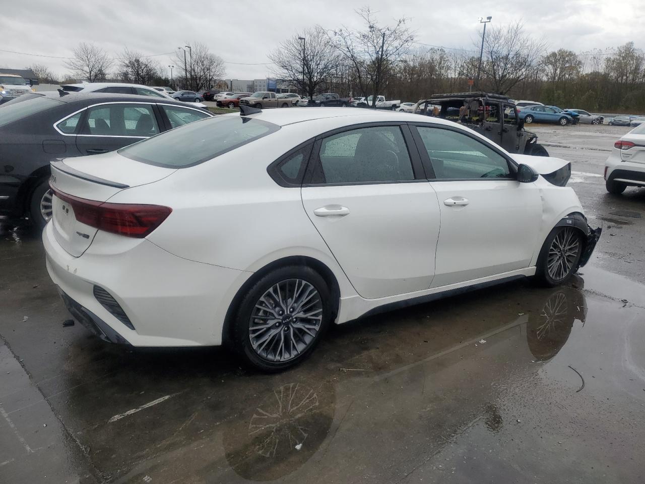2023 Kia Forte - Image 3