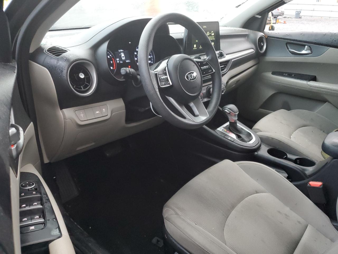 2021 Kia Forte - Image 8
