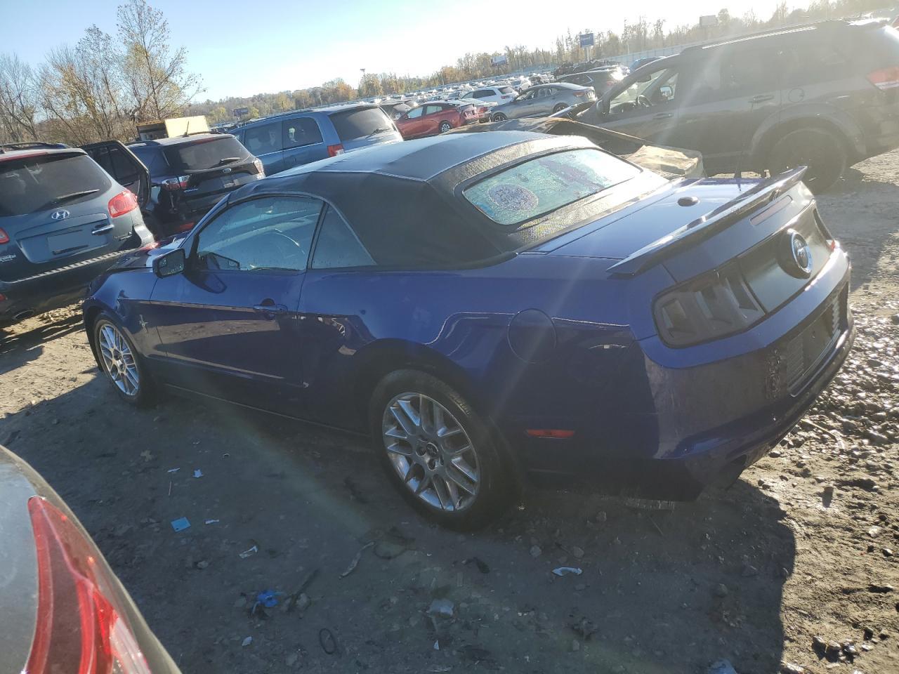 2013 Ford Mustang - Image 2