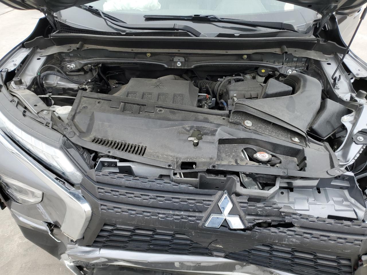 2022 Mitsubishi Eclipse - Image 12