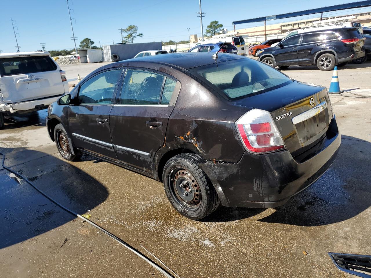 2010 Nissan Sentra - Image 2