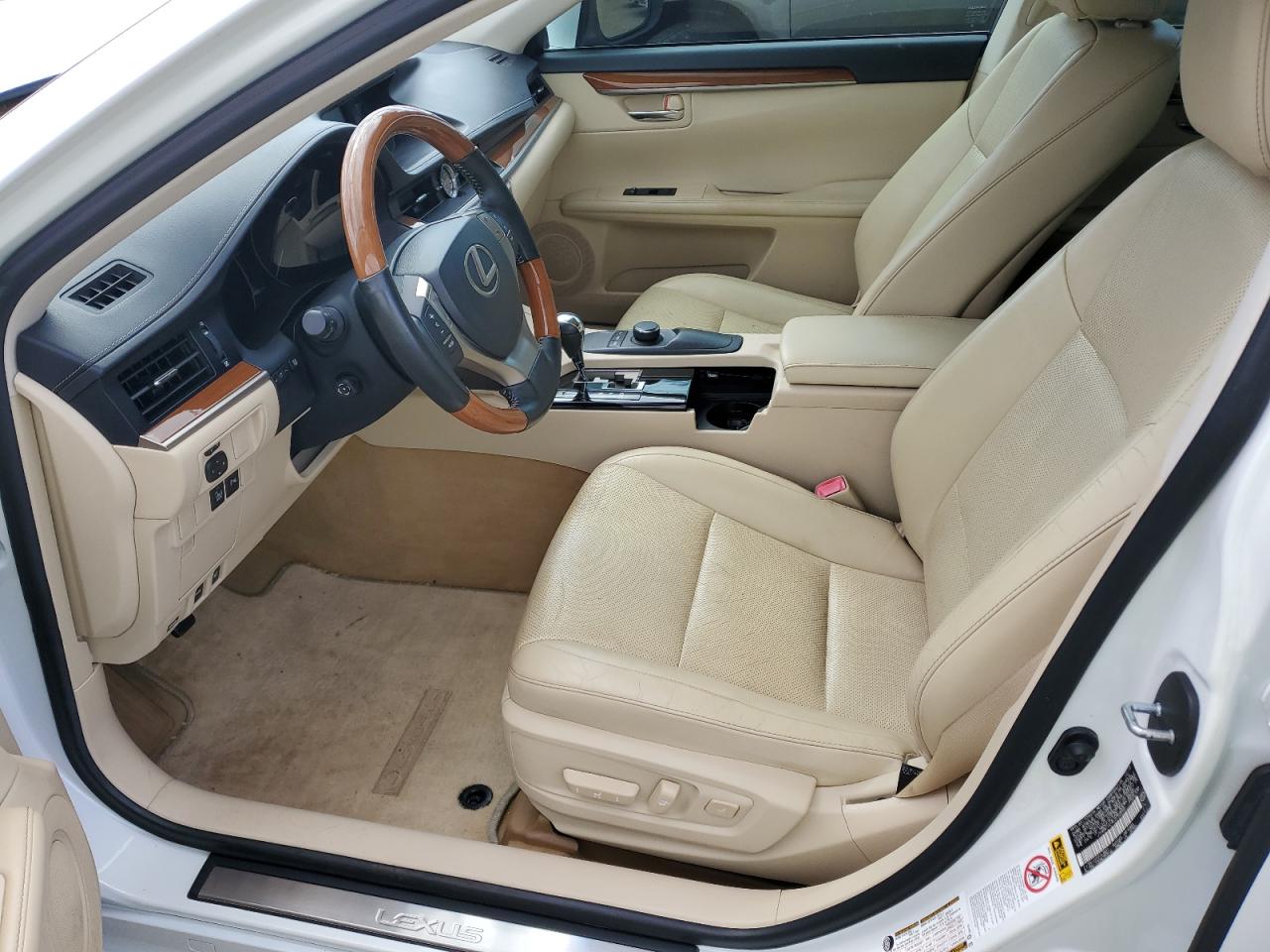 2014 Lexus ES - Image 7