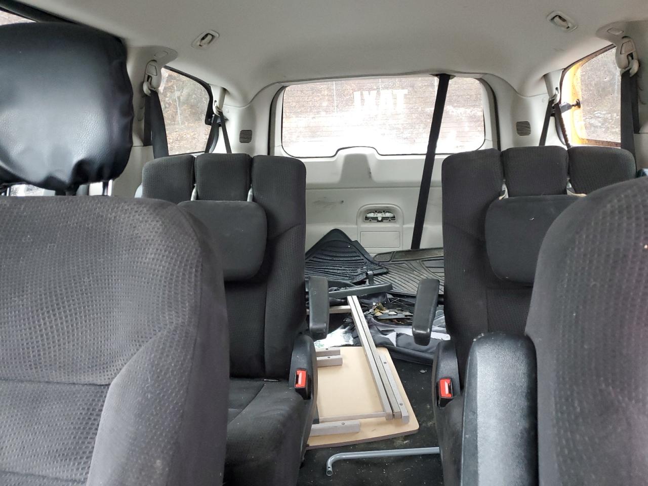 2014 Dodge Caravan - Image 10