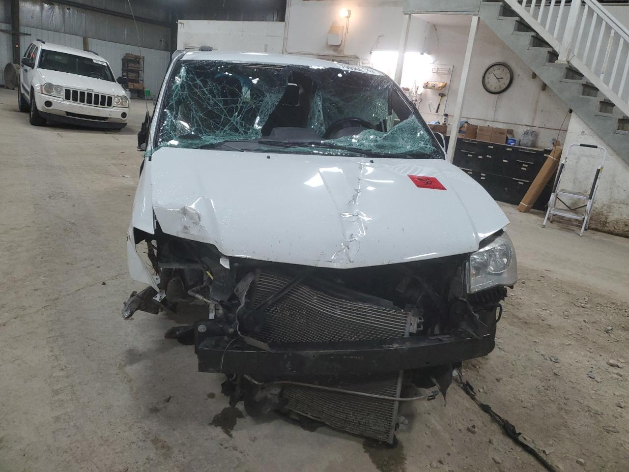 2017 Dodge Caravan - Image 5