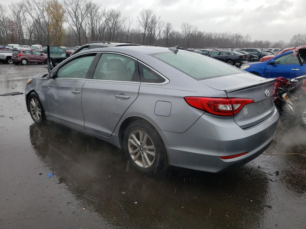 2016 Hyundai Sonata - Image 2
