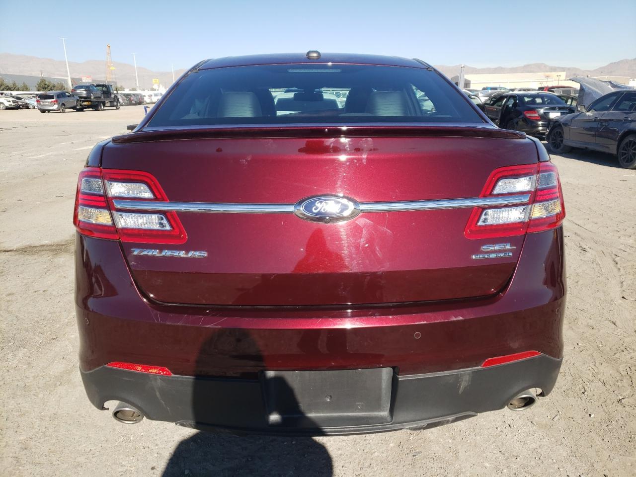2018 Ford Taurus - Image 6