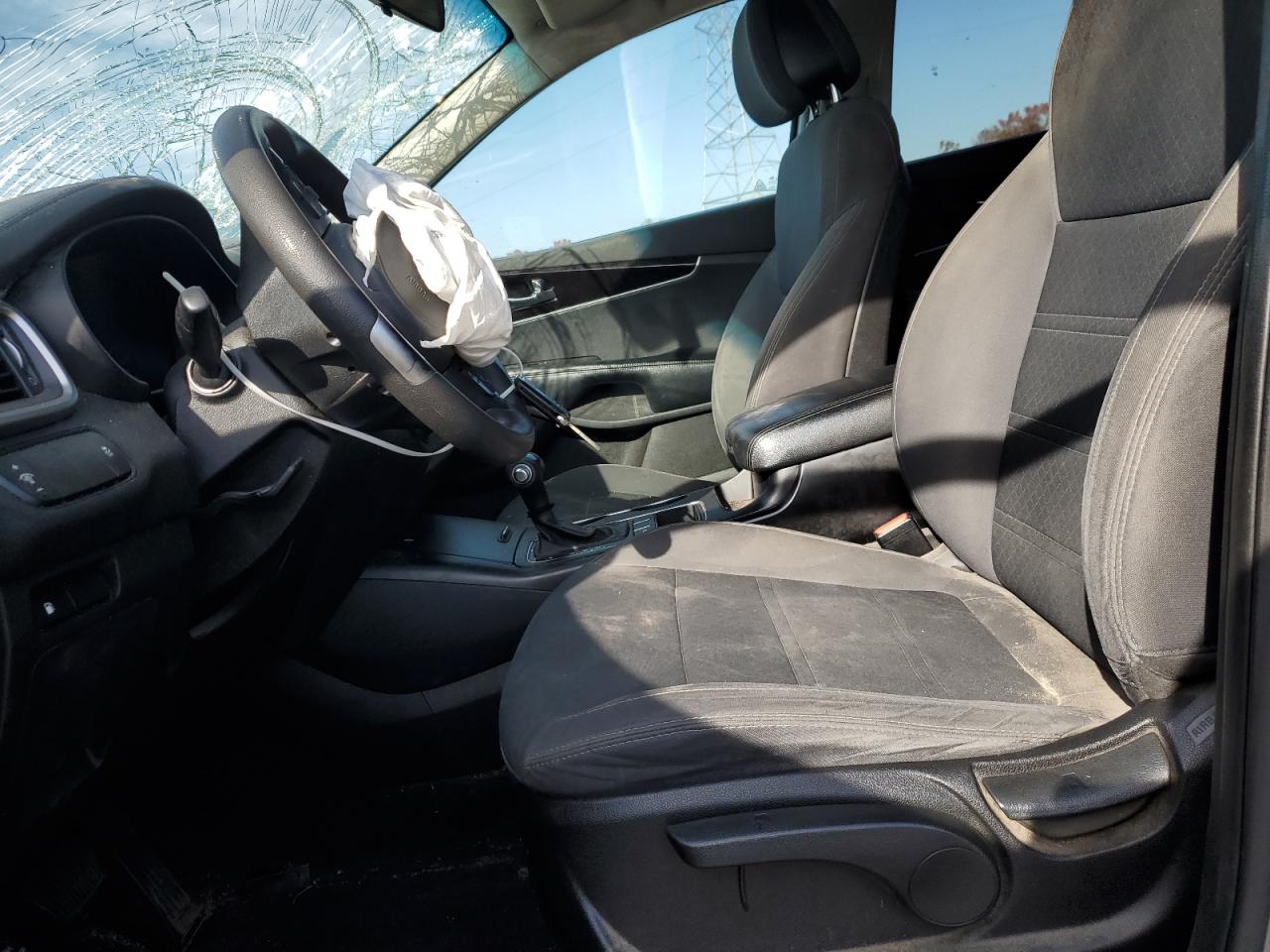 2016 Kia Sorento - Image 7