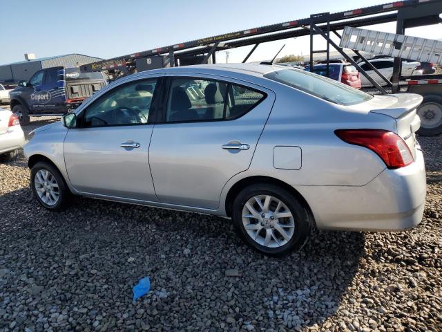  NISSAN VERSA 2018 Сріблястий