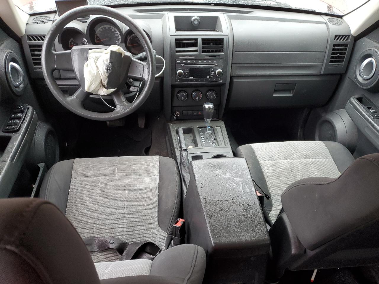 2008 Dodge Nitro - Image 8