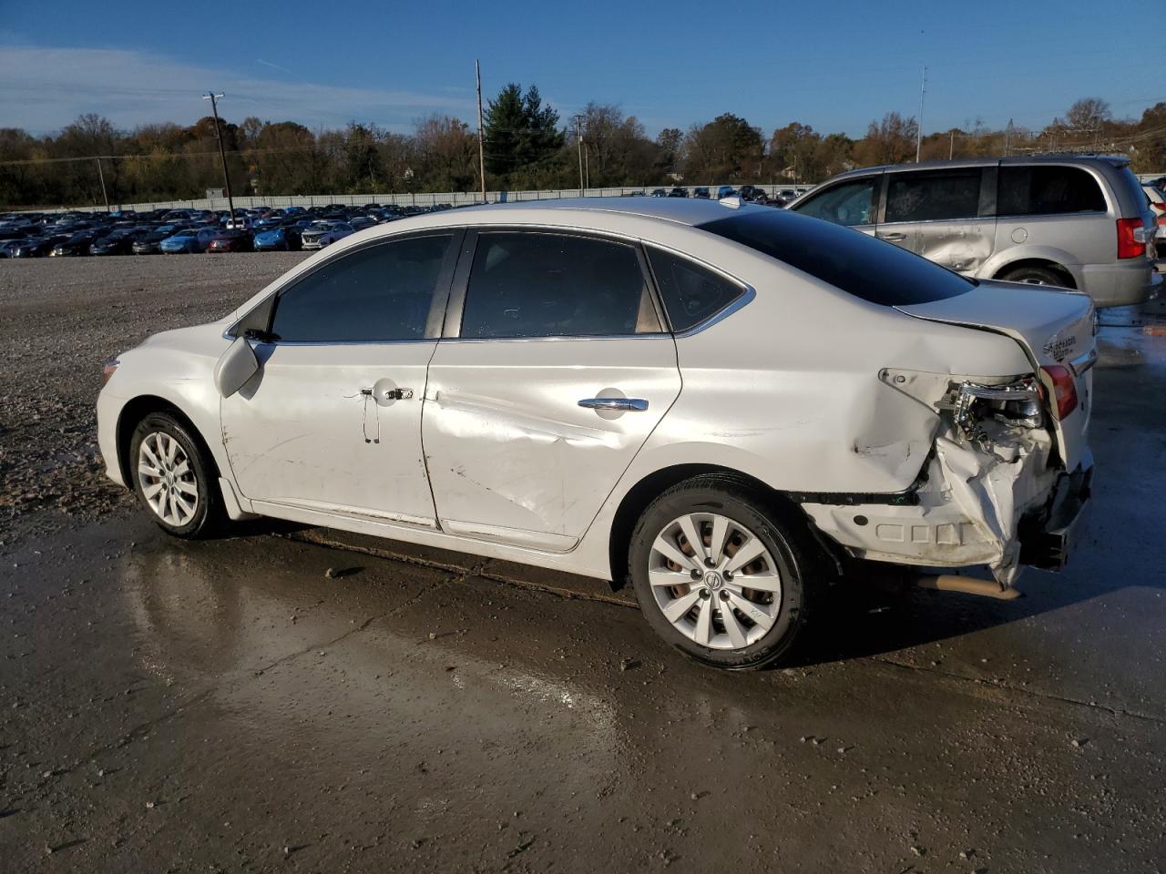 2016 Nissan Sentra - Image 2