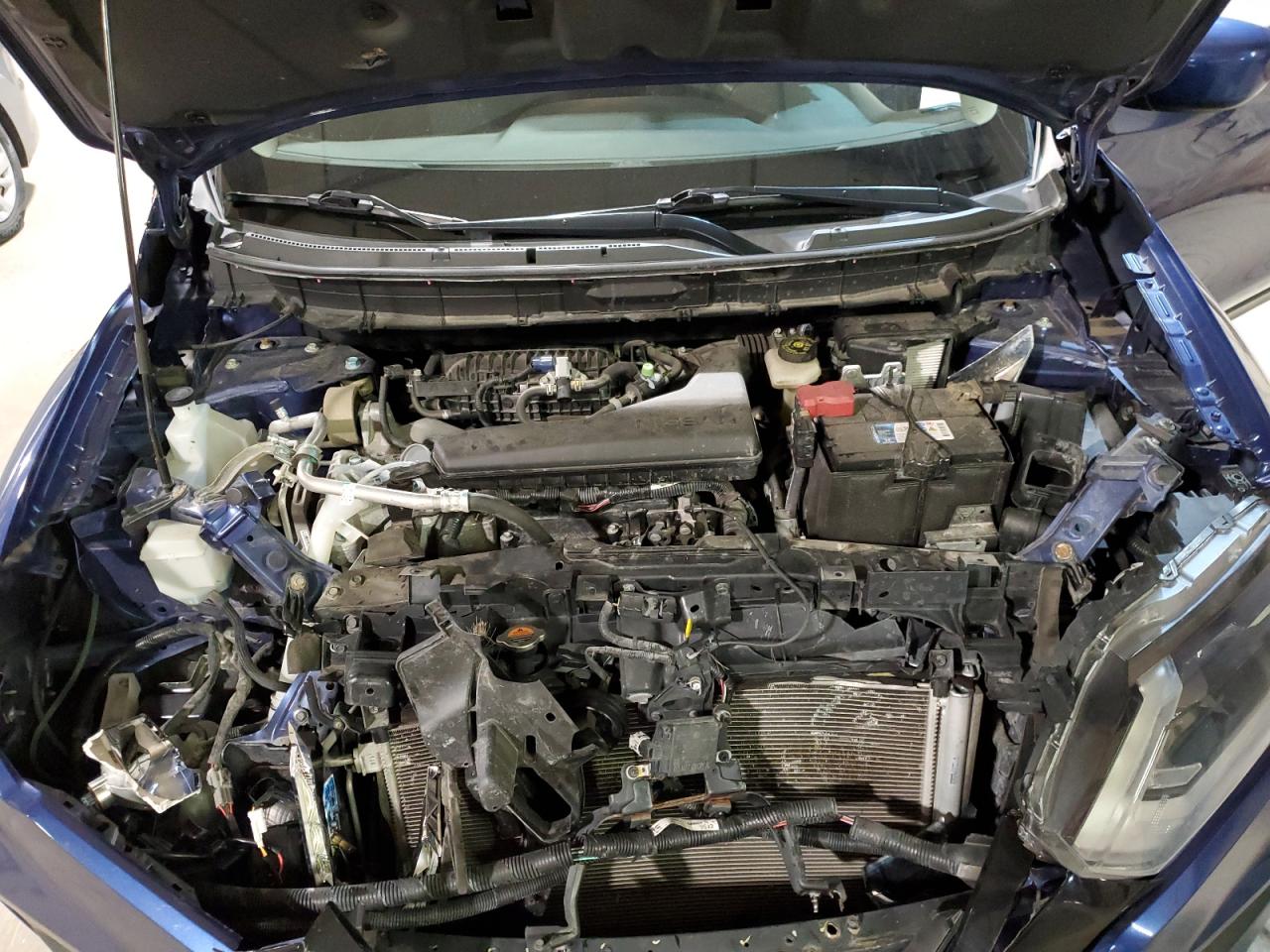 2018 Nissan Rogue - Image 11
