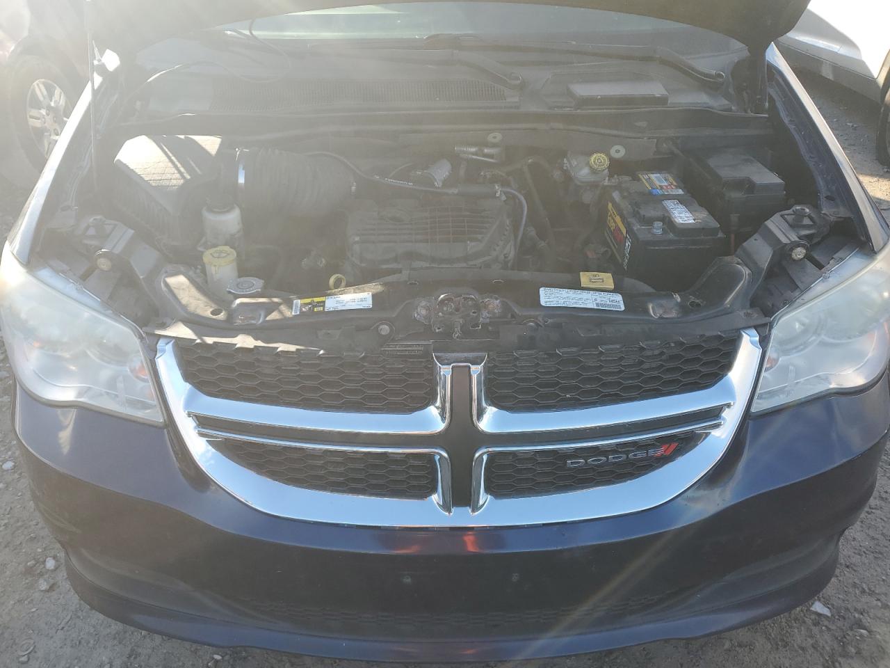 2013 Dodge Caravan - Image 12