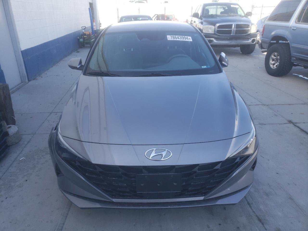 2023 Hyundai Elantra - Image 5