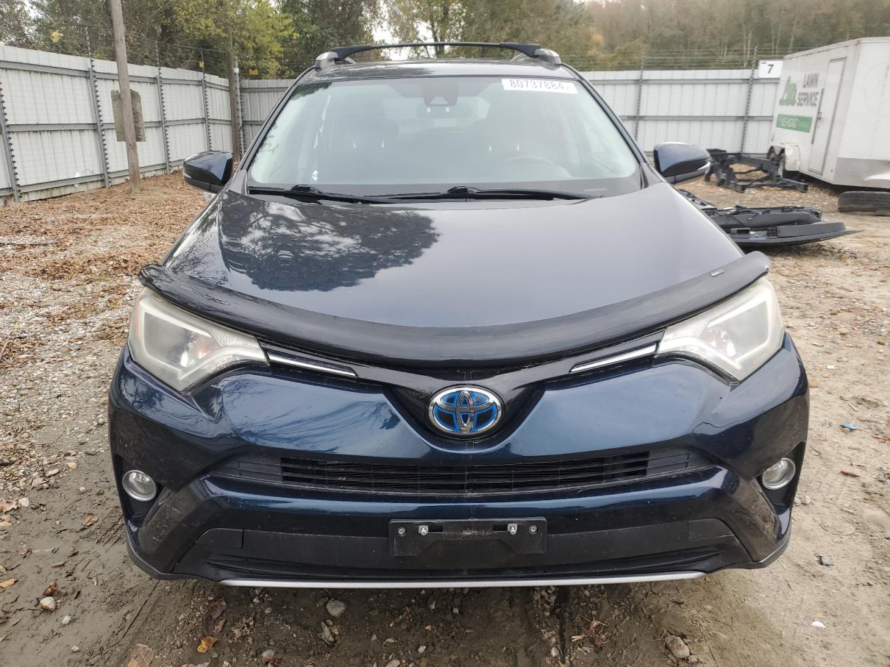 2018 Toyota RAV 4 - Image 5