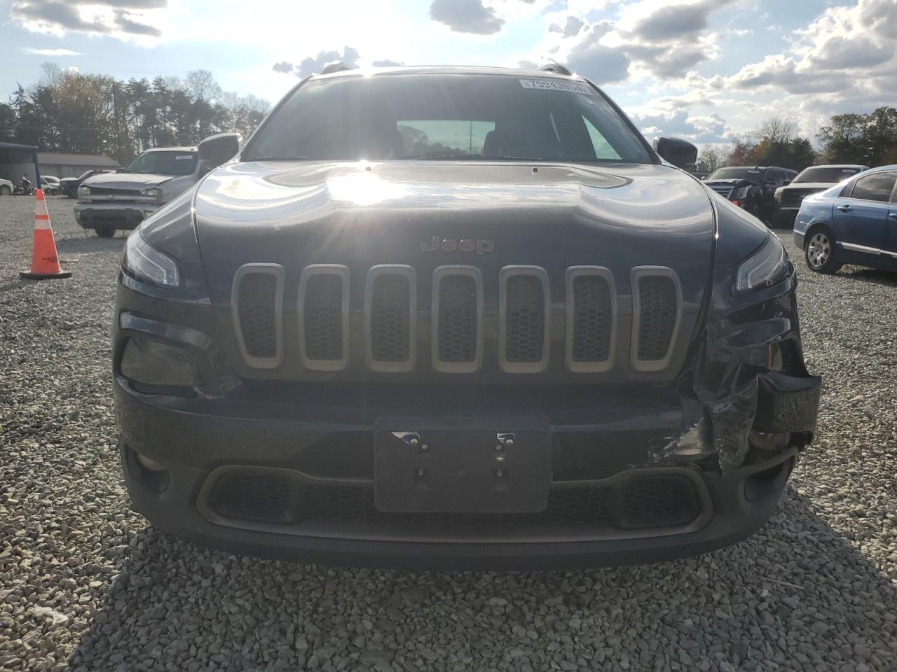 2016 Jeep Grand Cherokee - Image 5