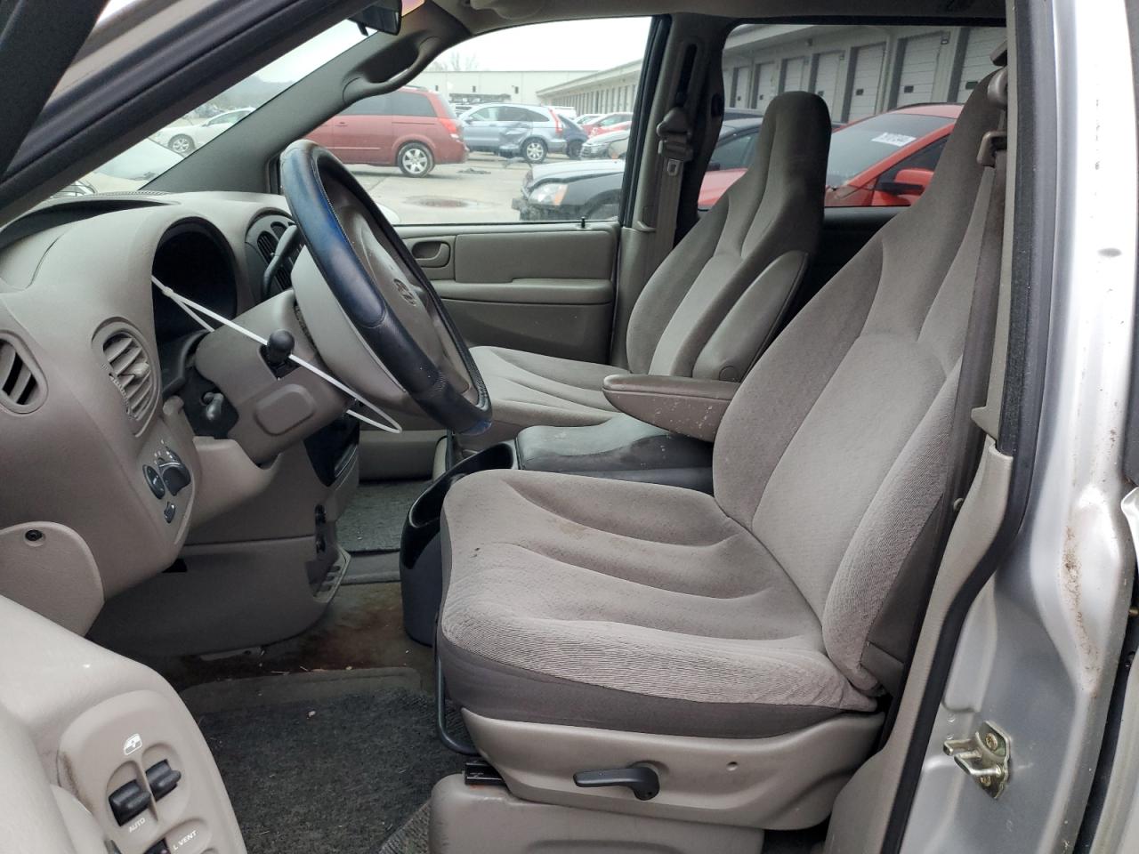 2002 Dodge Grand Caravan Sport VIN: 2B4GP44352R741871 Lot: 78960154
