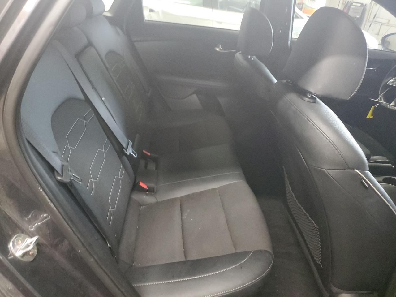 2021 Kia Forte - Image 10