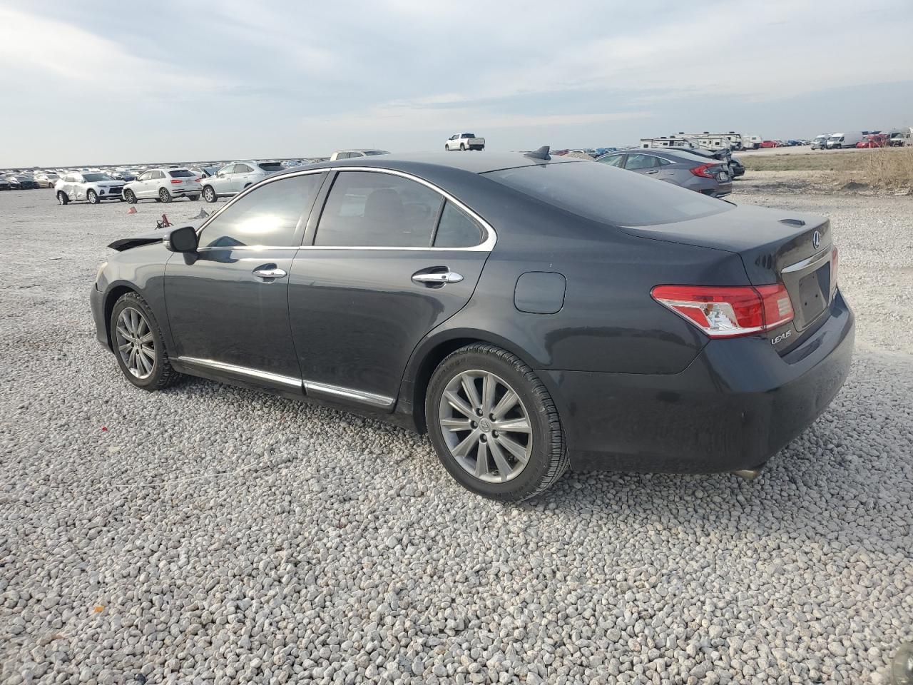 2010 Lexus ES - Image 2
