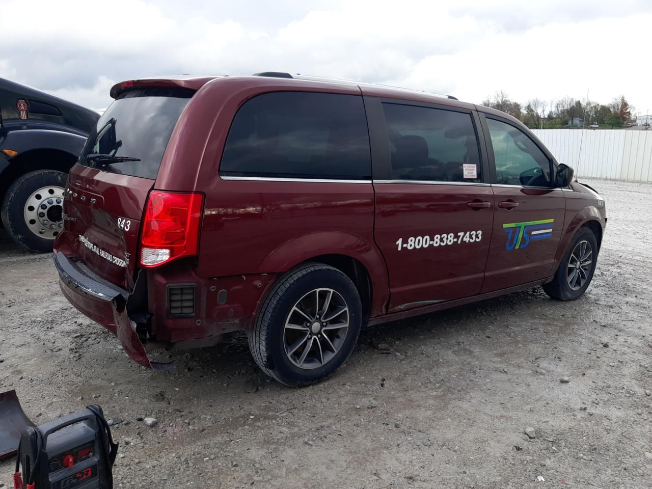 2018 Dodge Caravan - Image 3