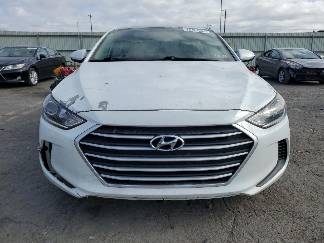2017 Hyundai Elantra - Image 5
