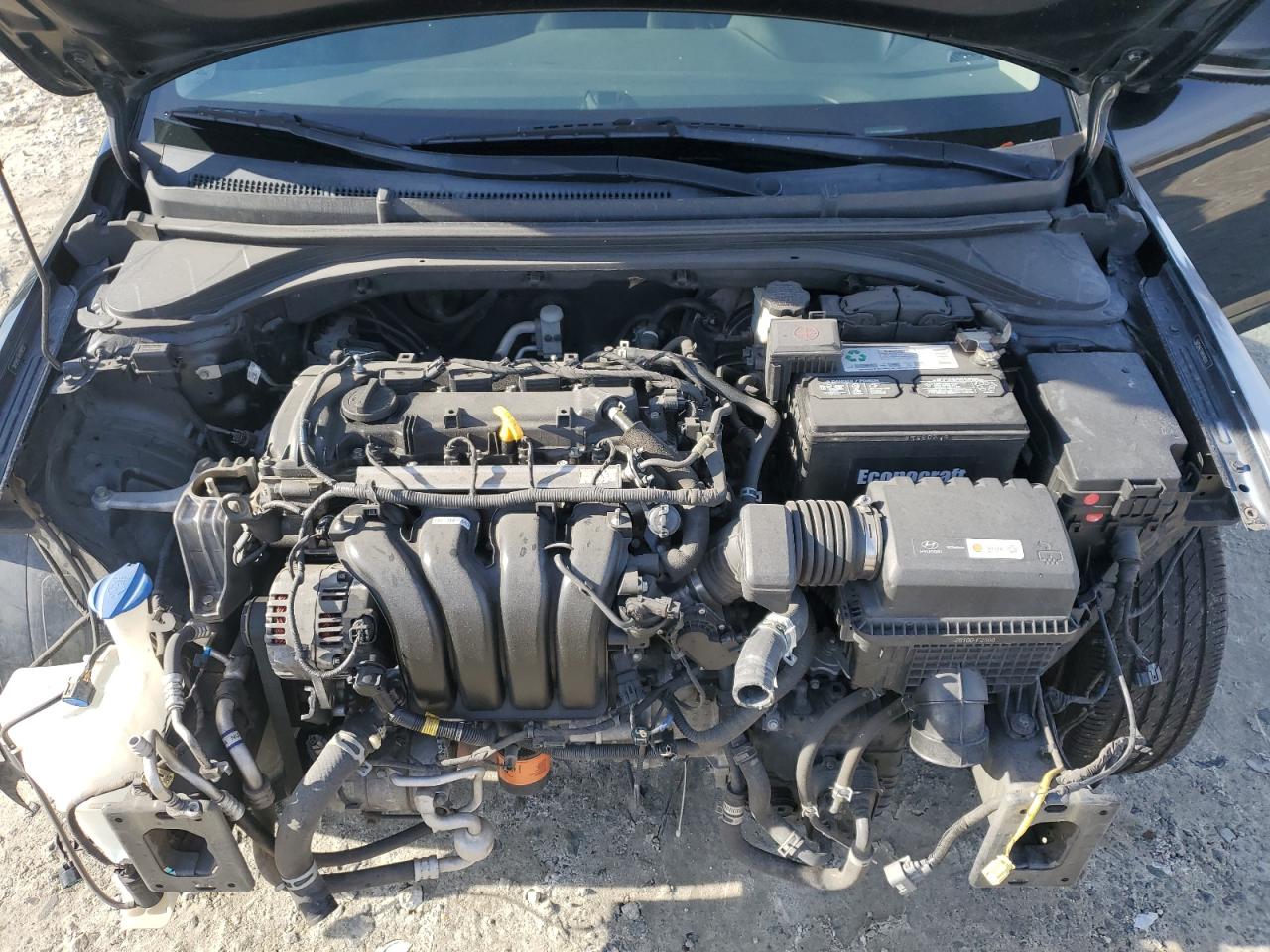 2017 Hyundai Elantra - Image 11