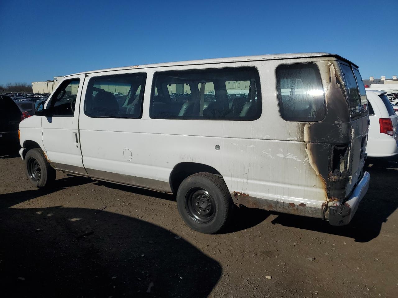 2006 Ford Econoline - Image 2