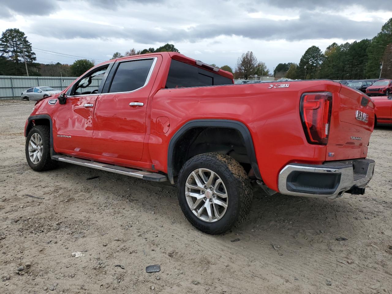 2021 GMC Sierra - Image 2
