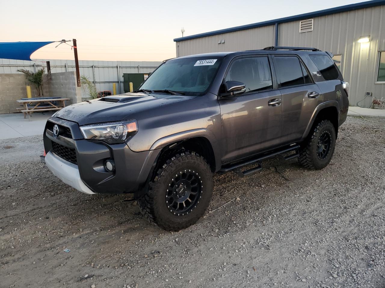 VIN JTEBU5JR2K5633513 2019 TOYOTA 4RUNNER no.1