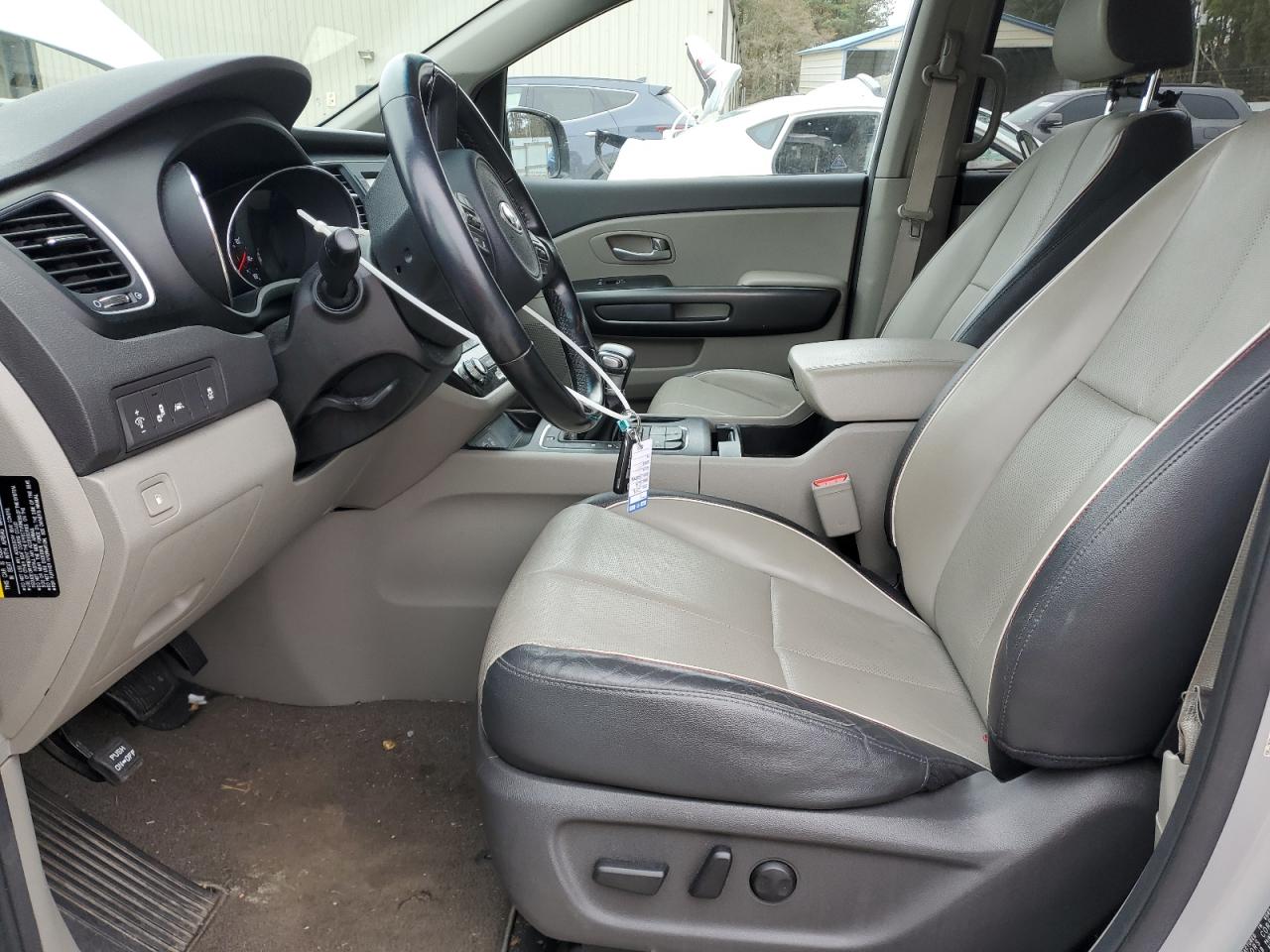 2018 Kia Sedona - Image 7