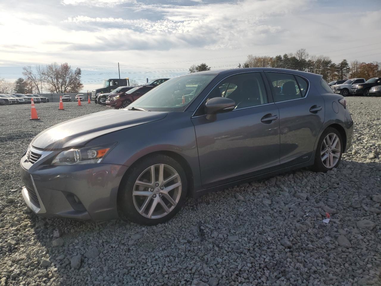 2015 Lexus CT - Image 1